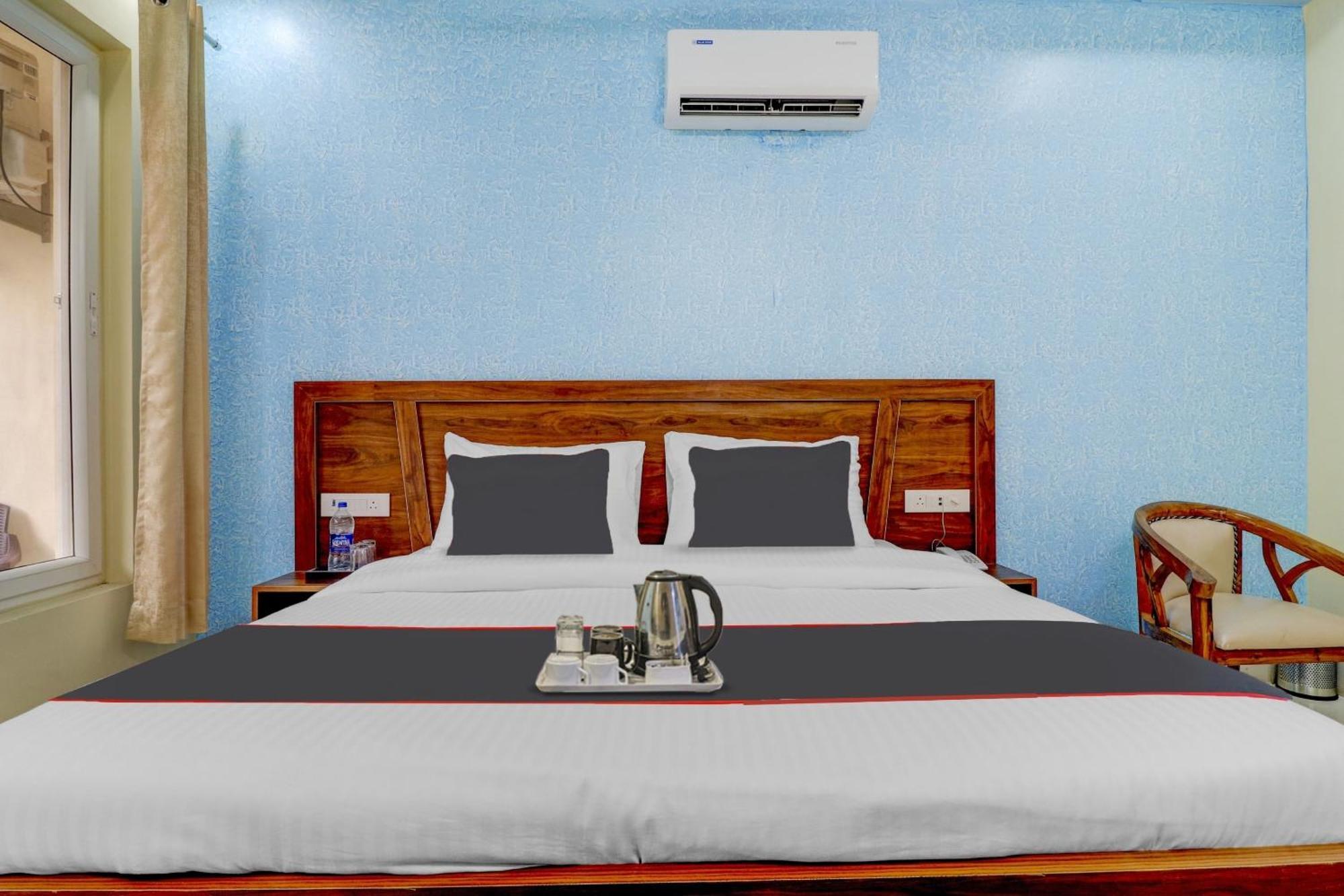 Super Capital O Crestwood Inn Dehradun Exterior foto